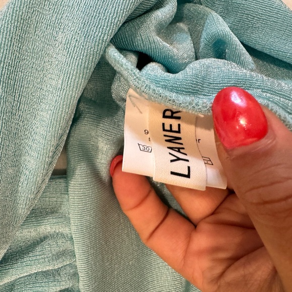 Amazon going out top - Picture 2 of 2